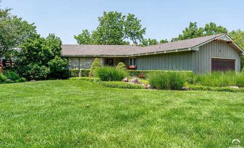 2013 Camelback Drive, Lawrence, KS 66047