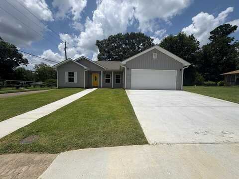 1004 N 1st Avenue, Laurel, MS 39440