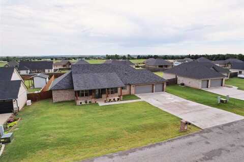 7622 NE Highland Hills Dr, Elgin, OK 73538