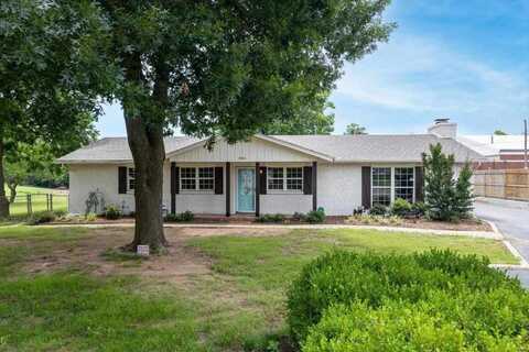 106 E Cole Ave, Fletcher, OK 73541