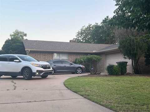 7002 NW Kingsbury Ave, Lawton, OK 73505