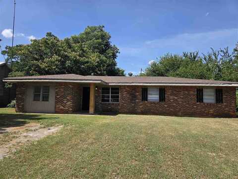 107 W Oliver, Sterling, OK 73567