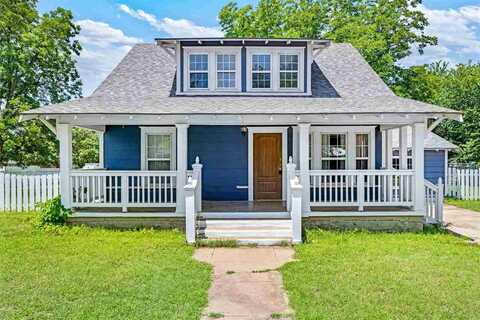211 S 7th St, Marlow, OK 73055
