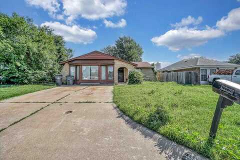 5717 NW Briarwood Dr, Lawton, OK 73505