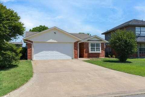 2406 SW 41st St, Lawton, OK 73505