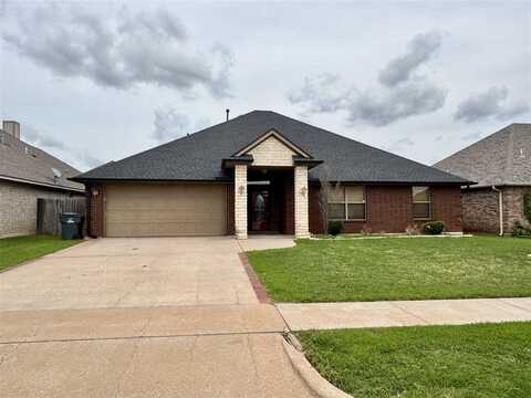 1804 SW Driftwood Dr, Lawton, OK 73505