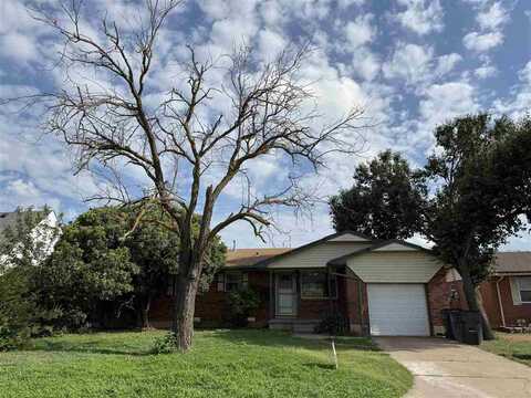 5852 NW Dearborn Ave, Lawton, OK 73505