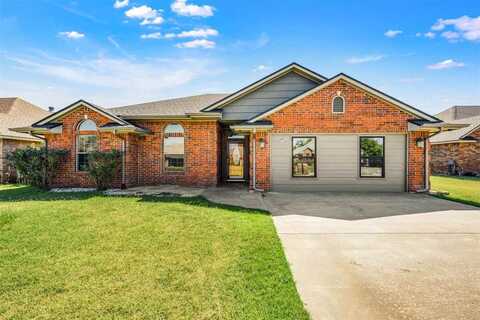 104 E C Ave, Cache, OK 73527