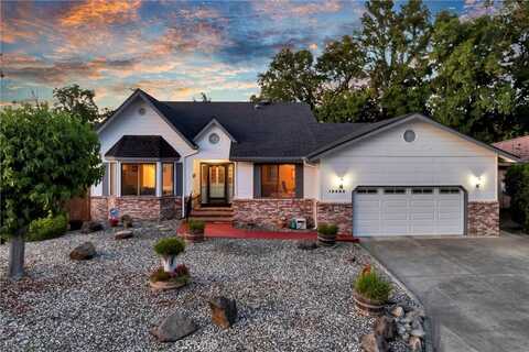 19666 Mountain S, Hidden Valley Lake, CA 95467
