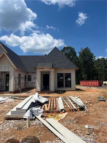 1066 HUNTERS WAY, OPELIKA, AL 36801