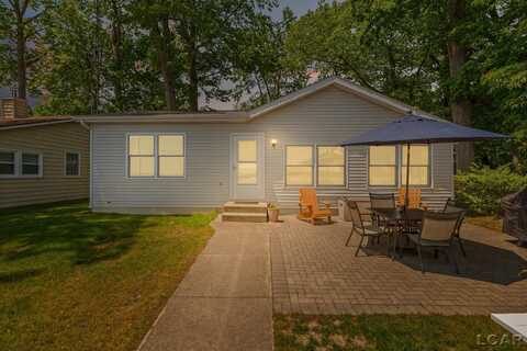 8400 Horton Beach, Manitou Beach, MI 49253
