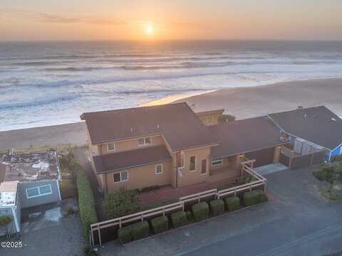 7045 Neptune Avenue, Gleneden Beach, OR 97388