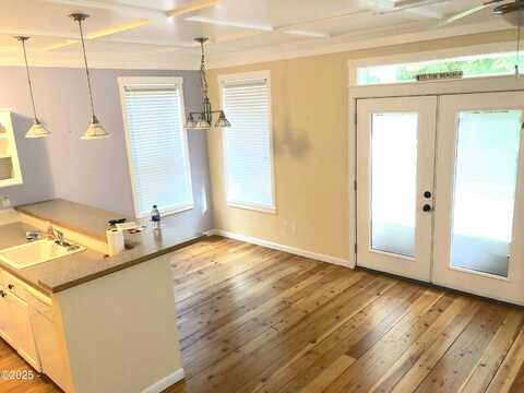 93 Oceanview, Depoe Bay, OR 97341