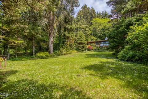 206 Chief Albert, Yachats, OR 97498