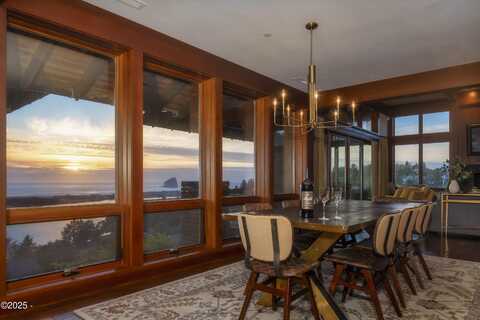 7850 Brooten Mountain Loop, Pacific City, OR 97135