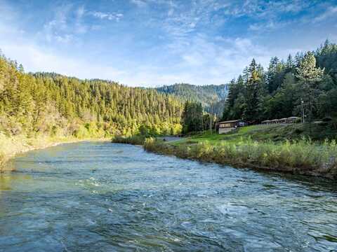 11744 Galice Rd, Merlin, OR 97532