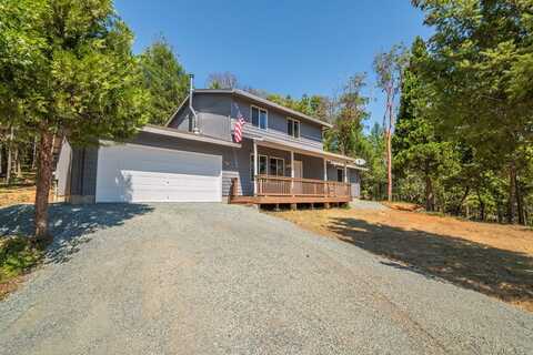 8797 W Evans Creek Road, Rogue River, OR 97537