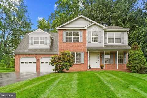 25 LANDAU DR, WESTMINSTER, MD 21157