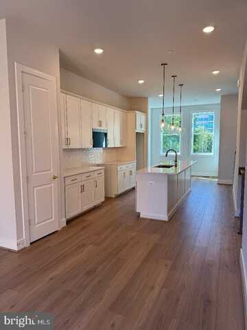 5869 JOSIAH HENSON PKWY, NORTH BETHESDA, MD 20852