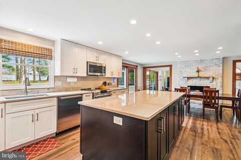 877 DORIS DR, ARNOLD, MD 21012