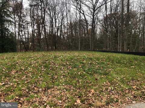 830 CEDAR AVE, ESSEX, MD 21221