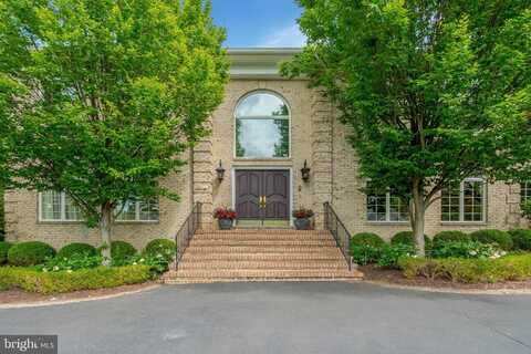 8013 GREENWICH WOODS DR, MCLEAN, VA 22102