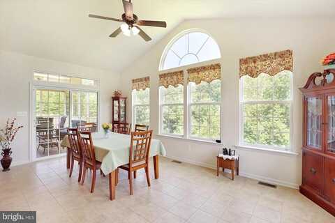 194 SPLIT ROCK DR, DELTA, PA 17314