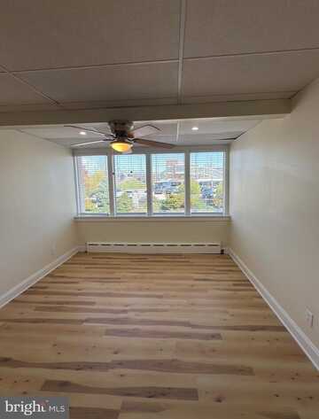 1 S VALLEY RD #201, PAOLI, PA 19301