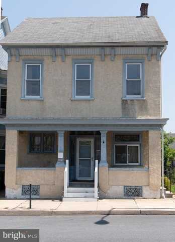21 E 3RD ST, BOYERTOWN, PA 19512