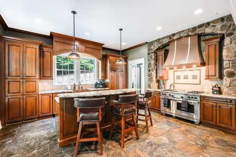 33 Donald Ross Trl #, Hot Springs, VA 24445