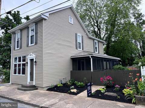 122 WEST NORTH STREET, WAYNESBORO, PA 17268