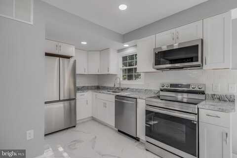 902 NADINE CT, LANDOVER, MD 20785