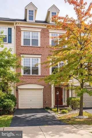 9207 CASCADE FALLS DR, BRISTOW, VA 20136