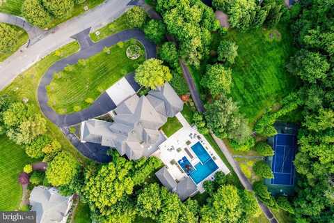 860 NICHOLAS RUN DR, GREAT FALLS, VA 22066