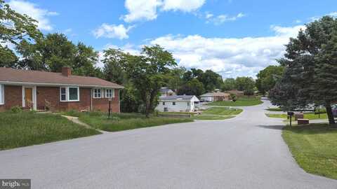 19714 SCOTT HILL DR, HAGERSTOWN, MD 21742