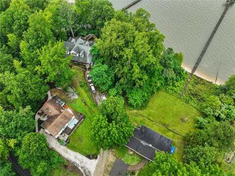 682 Bay Port Rd, Jamaica, VA 23079