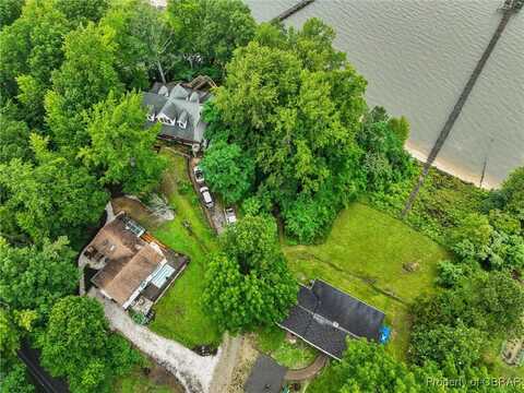 682 Bay Port Rd, Jamaica, VA 23079
