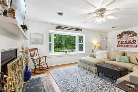 682 Bay Port Rd, Jamaica, VA 23079