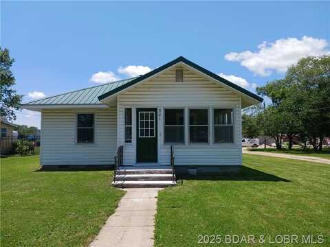 501 S. Oak Street, Versailles, MO 65084