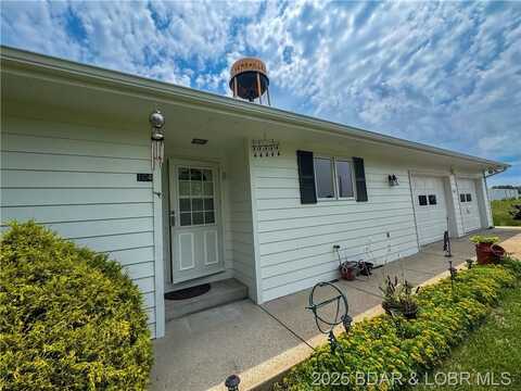 104 Tower View Dr, Versailles, MO 65084