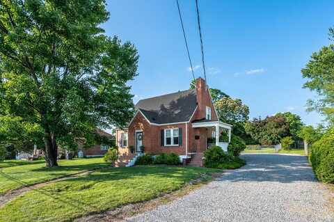 1210 Oakwood Street, Bedford, VA 24523