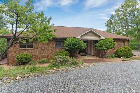 885 Cresthill Road, Lynchburg, VA 24504