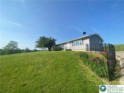 1657 Pen Argyl Road, Plainfield, PA 18072