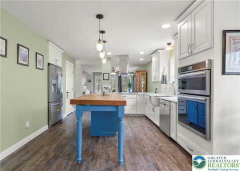 1661 Marjorie Court, Middle Smithfield Twp, PA 18302