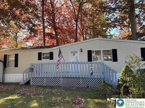 378 White Oak Lane, Moore Twp, PA 18014
