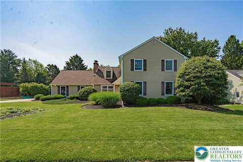 4984 Meadowview Drive, Macungie, PA 18062