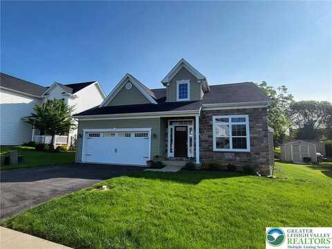 133 Oakwood Drive, White Hall, PA 18052