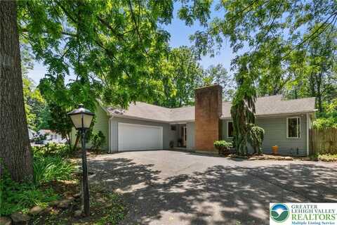 5306 Lanark Road, Shamokin, PA 18034