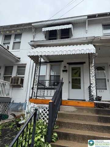 220 Clearfield Street, Freemansburg Boro, PA 18017