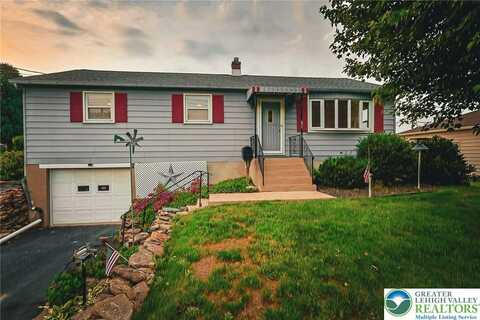 517 W Saint Elmo Street, Nazareth Boro, PA 18064